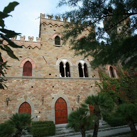 Castello Il Borgia In Passignano Sul Trasimeno - Italy Villa Buitenkant foto